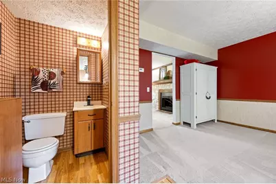 2927 Pleasant Street NW, North Canton, OH 44720 - Photo 12