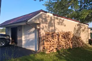 6874 Hammond Corners Rd, Pierpont, OH 44082 - Photo 8