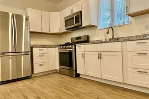2214 W 32nd St, Loveland, OH 44113 - Photo 2