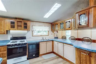 1125 S Johnson Rd, Sebring, OH 44672 - Photo 6