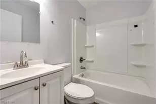 2415 Regentview St NE, Canton, OH 44705 - Photo 12