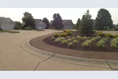 9345 Norwich Place, North Ridgeville, OH 44039 - Photo 4
