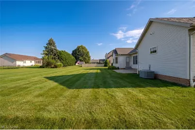 767 Mesa Verde Drive, Barberton, OH 44203 - Photo 6