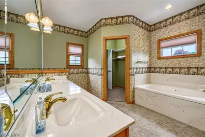 767 Mesa Verde Drive, Barberton, OH 44203 - Photo 18