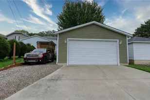 809 N 10th St, Cambridge, OH 43725 - Photo 26