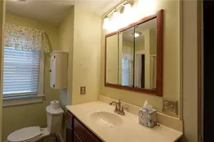 809 N 10th St, Cambridge, OH 43725 - Photo 16