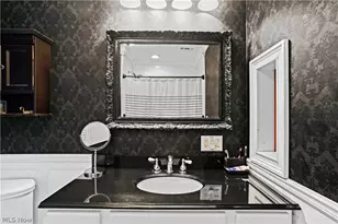 1025 3rd St, Brilliant, OH 43913 - Photo 32