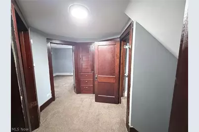 999 Avon Street, Akron, OH 44310 - Photo 6