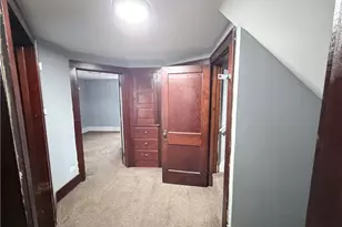 999 Avon St, Akron, OH 44310 - Photo 6