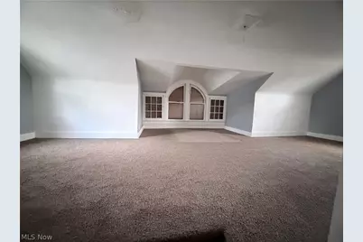 999 Avon Street, Akron, OH 44310 - Photo 8