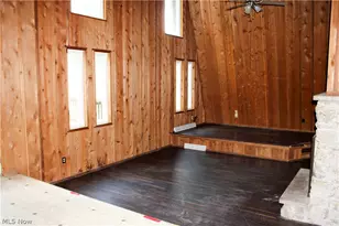 13893 Co Rd 100, Lakeville, OH 44638 - Photo 12