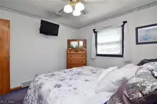 594 Terra Ln, Amherst, OH 44001 - Photo 20