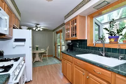 594 Terra Lane, Amherst, OH 44001 - Photo 16