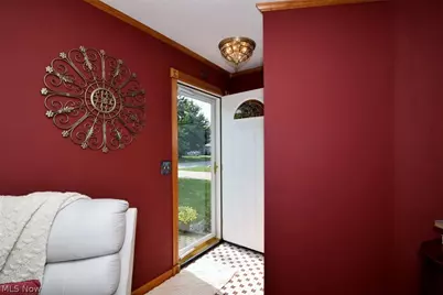 594 Terra Lane, Amherst, OH 44001 - Photo 4