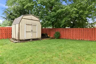 891 Jerry Dr, Hubbard, OH 44425 - Photo 8