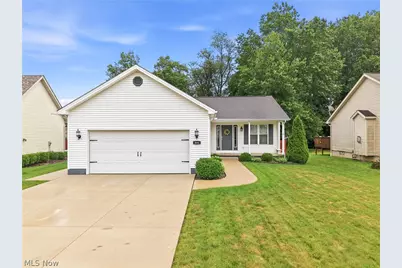 891 Jerry Drive, Hubbard, OH 44425 - Photo 2
