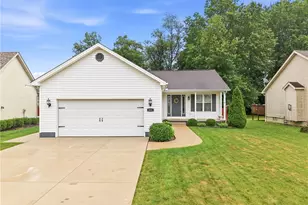 891 Jerry Dr, Hubbard, OH 44425 - Photo 2