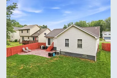 891 Jerry Drive, Hubbard, OH 44425 - Photo 4