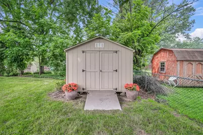 364 31st Street SW, Barberton, OH 44203 - Photo 42