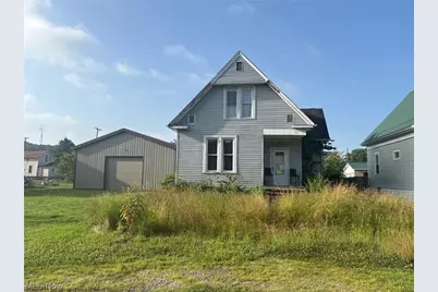 420 W 4th Street, Uhrichsville, OH 44683 - Photo 1
