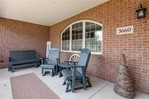 3660 Michelle Ln, Zanesville, OH 43701 - Photo 8
