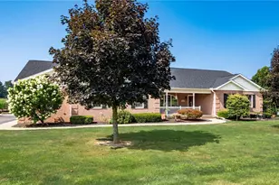 3660 Michelle Ln, Zanesville, OH 43701 - Photo 1