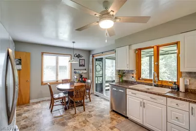 1204 Taplin Avenue, New Franklin, OH 44319 - Photo 8