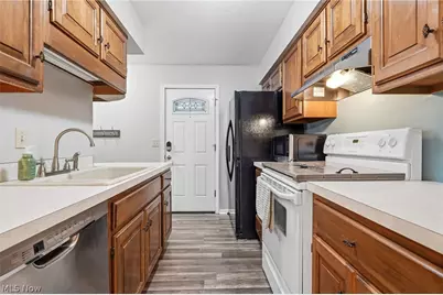 435 Abbeyville Road #E 5, Medina, OH 44256 - Photo 8