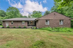 11523 Auburn Rd, Chardon, OH 44024 - Photo 2