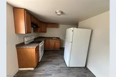 5885 Youngstown Hubbard Road #6, Hubbard, OH 44425 - Photo 8