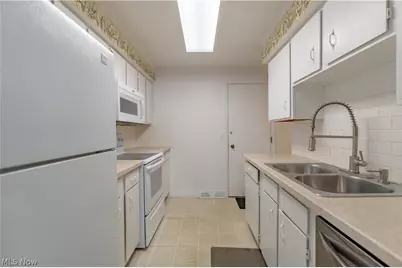 1856 Beechwood Avenue NE, North Canton, OH 44720 - Photo 10