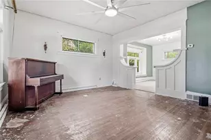 105 W Harrison St, Alliance, OH 44601 - Photo 4