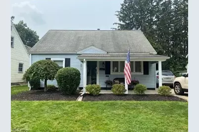256 S Roanoke Avenue, Austintown, OH 44515 - Photo 1