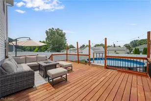 116 Zenith Ct, Eastlake, OH 44095 - Photo 2