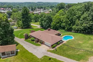 570 East St, East Palestine, OH 44413 - Photo 8