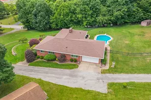 570 East St, East Palestine, OH 44413 - Photo 8