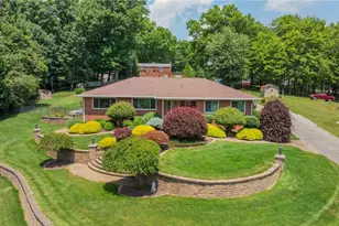 570 East St, East Palestine, OH 44413 - Photo 2