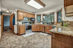 2524 Mallory Ln, Stow, OH 44224 - Photo 6