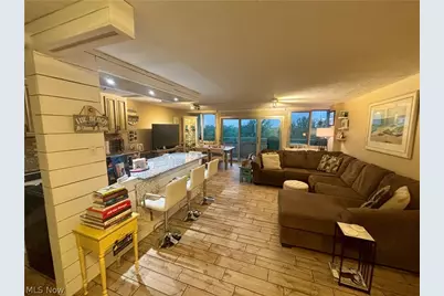 12900 Lake Avenue #915, Oakwood, OH 44107 - Photo 6