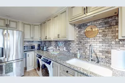 12900 Lake Avenue #915, Oakwood, OH 44107 - Photo 16
