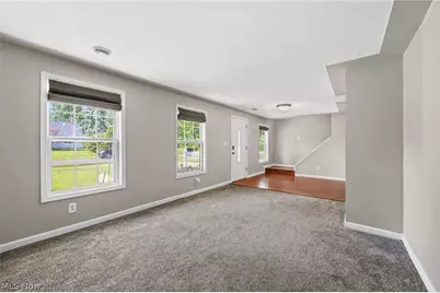 4845 Redwood Drive, Sheffield Lake, OH 44054 - Photo 10