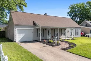 4845 Redwood Dr, Sheffield Lake, OH 44054 - Photo 2
