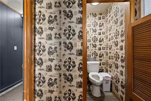 128 Walter St, Bellevue, OH 44811 - Photo 8