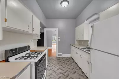 618 Keller Street, Barberton, OH 44203 - Photo 16