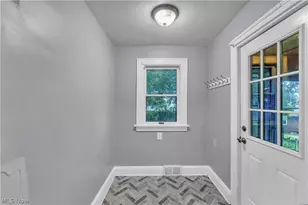 618 Keller St, Barberton, OH 44203 - Photo 18