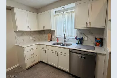 4137 David Avenue NW, Canton, OH 44709 - Photo 6