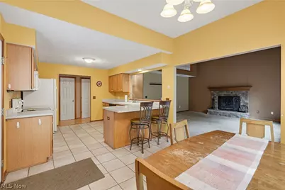 301 Aynesly Way, Brunswick, OH 44212 - Photo 8