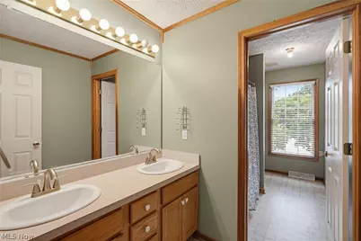 301 Aynesly Way, Brunswick, OH 44212 - Photo 28