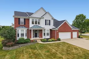 401 Norwich Dr, Grandview Heights, OH 44147 - Photo 1