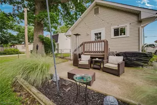 7611 Manor Dr, Mentor on the Lake, OH 44060 - Photo 4